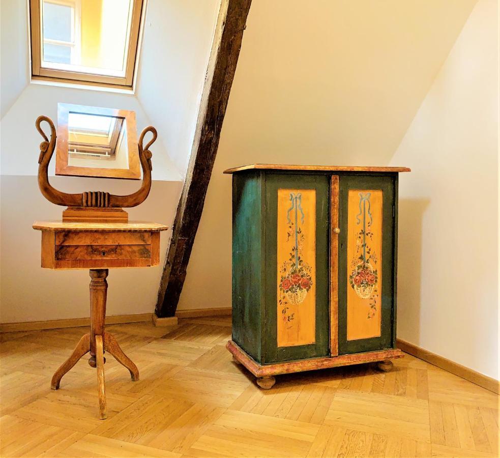 Small Luxury Palace Praga